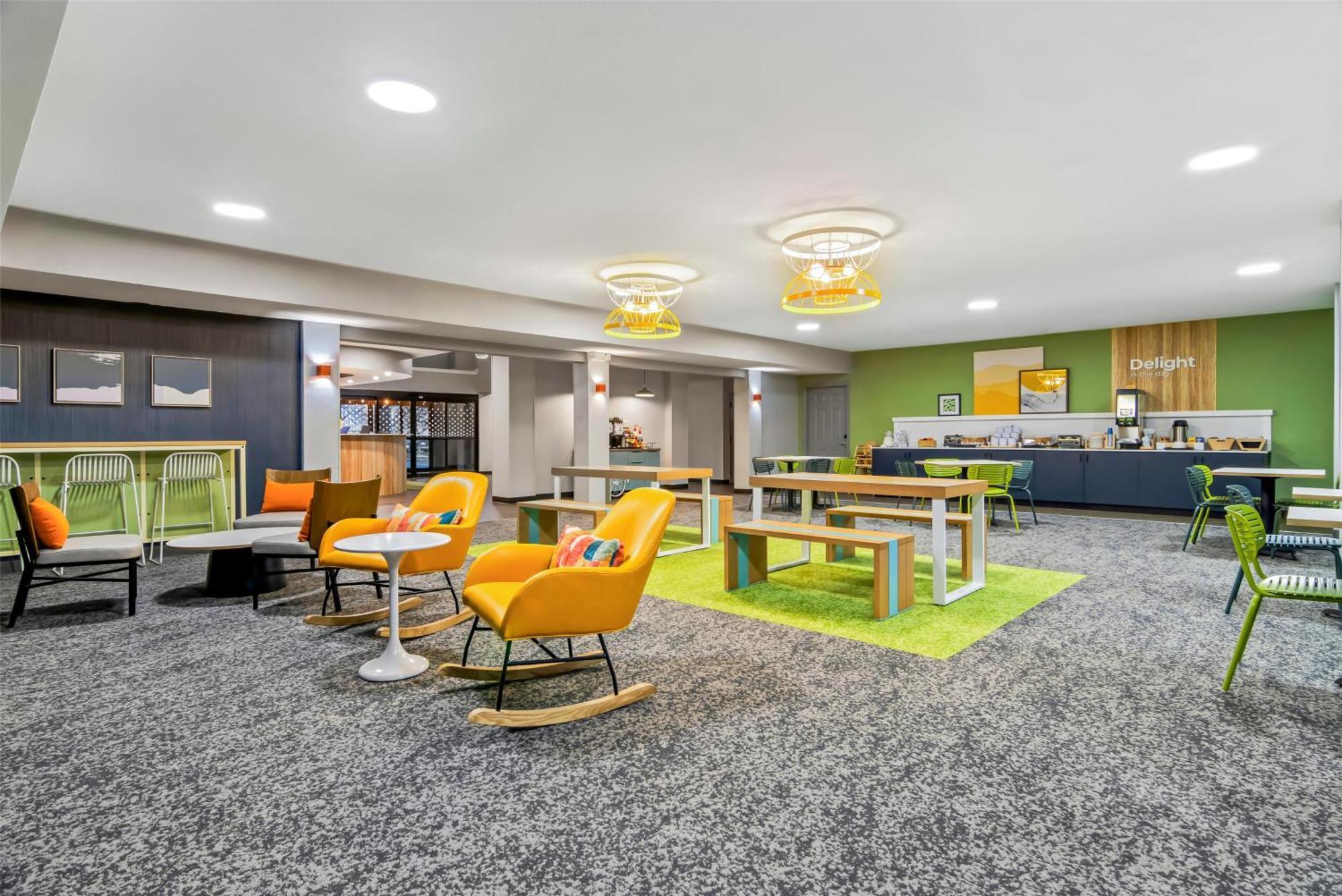 Inn & Suites Мерріллвілл Екстер'єр фото